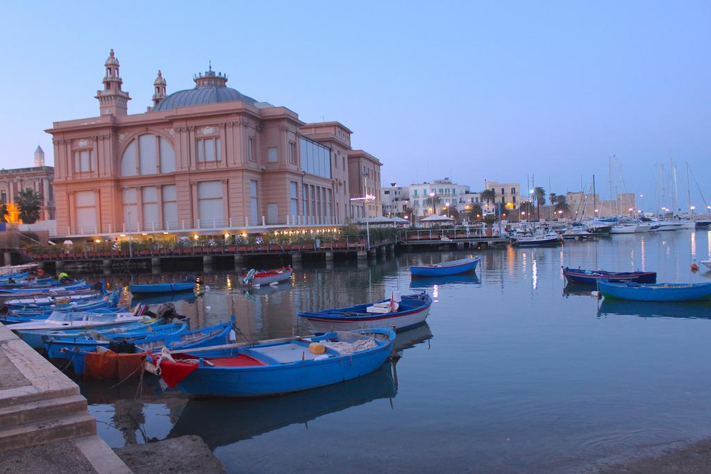 Palazzo Verrone Bari Buitenkant foto