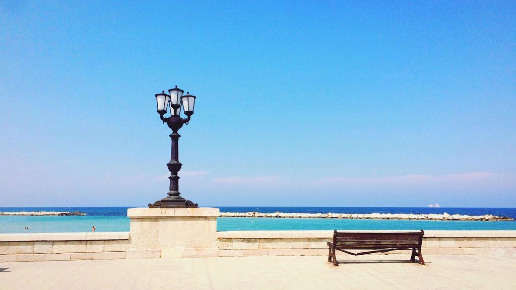 Palazzo Verrone Bari Buitenkant foto