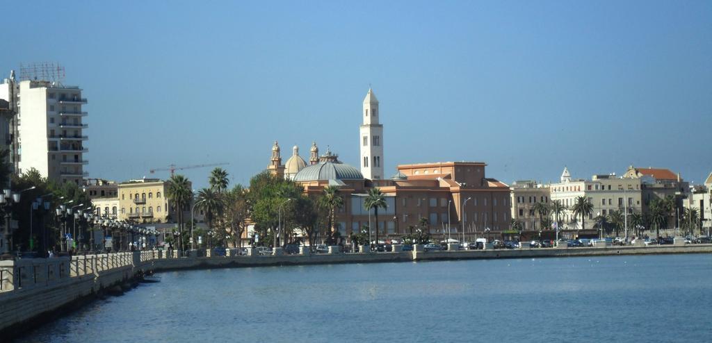 Palazzo Verrone Bari Buitenkant foto
